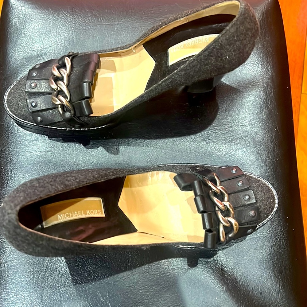 Michael Kors pump leather soles 4.5 inch heel, made in Italy, grey wool/ leather